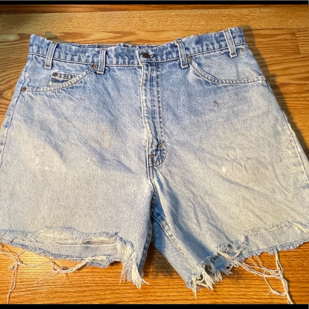Levi’s Shorts cutt off orange tab distressed